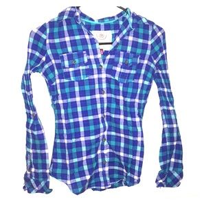 Blue Plaid Flannel-Style Lightweight Button Up